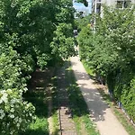 Superbe Appartement Renove, Calme Et Tres Bien Desservi, Paris 15E