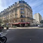 Superbe Appartement Renove, Calme Et Tres Bien Desservi, Paris 15E