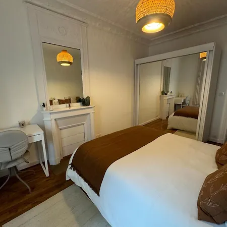 Superbe Renove, Calme Et Tres Bien Desservi, 15e Paris