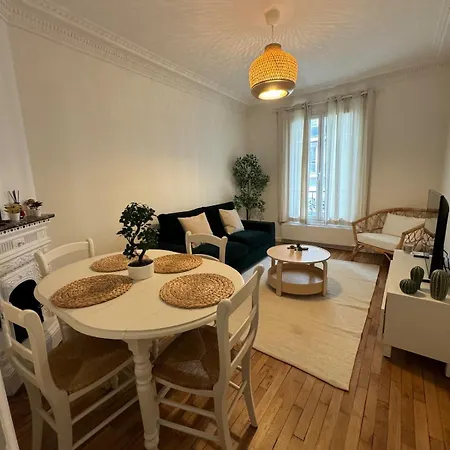 Superbe Renove, Calme Et Tres Bien Desservi, 15e Apartment